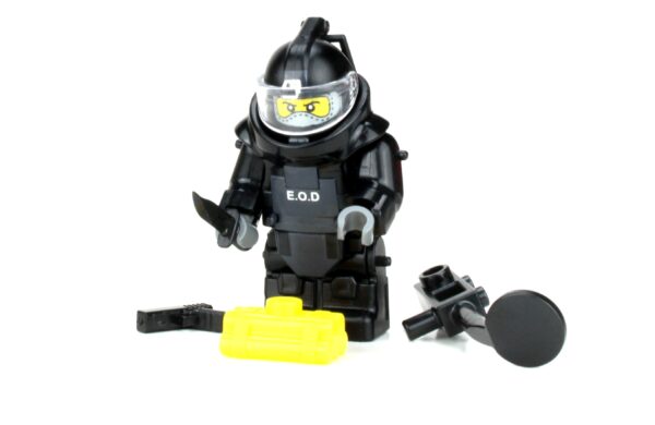 Bomb Squad Explosive Disposal Specialist (EOD) Minifig - Image 3