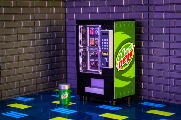 Making Dew - B3 Customs Soda Vending Machine made using LEGO parts - Image 3