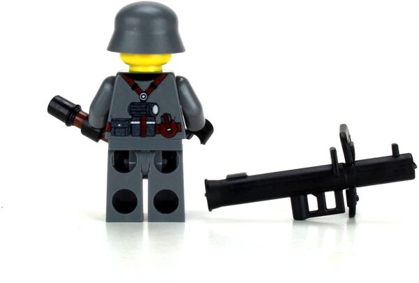 German WW2 Anti-Tank Soldier - Custom Military Minifig - Image 2