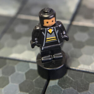Hufflepuff Student (Nano, Tan Face) - LEGO Harry Potter Minifigure (2018)