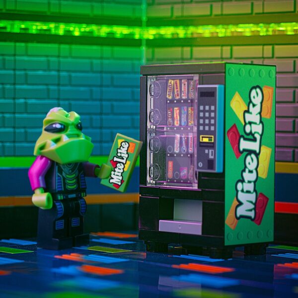 Mite Like - Candy Vending Machine made using LEGO parts - B3 Customs - Image 3