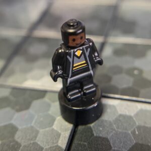 Hufflepuff Student (Nano, Brown Skin) - LEGO Harry Potter Minifigure (2018)