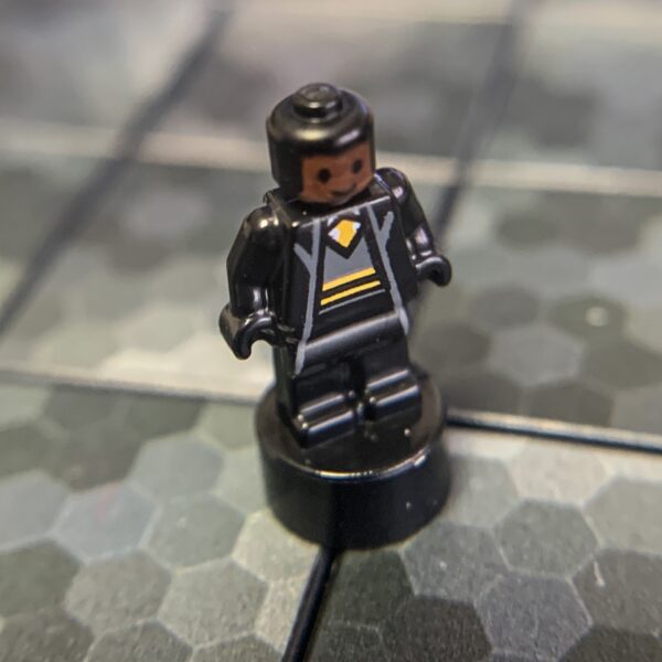 Hufflepuff Student (Nano, Brown Skin) - LEGO Harry Potter Minifigure (2018)