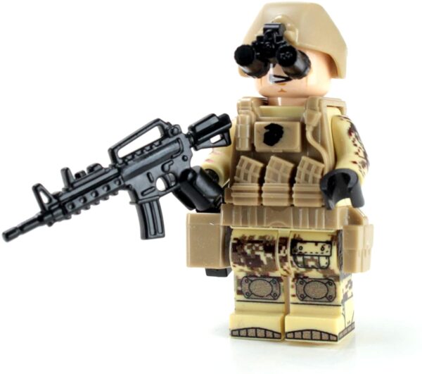 Marine Corps Infantry Desert MARPAT Soldier Minifig made with LEGO parts - Image 2