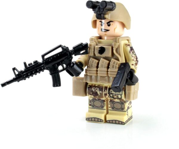 Marine Corps Infantry Desert MARPAT Soldier Minifig made with LEGO parts - Image 4