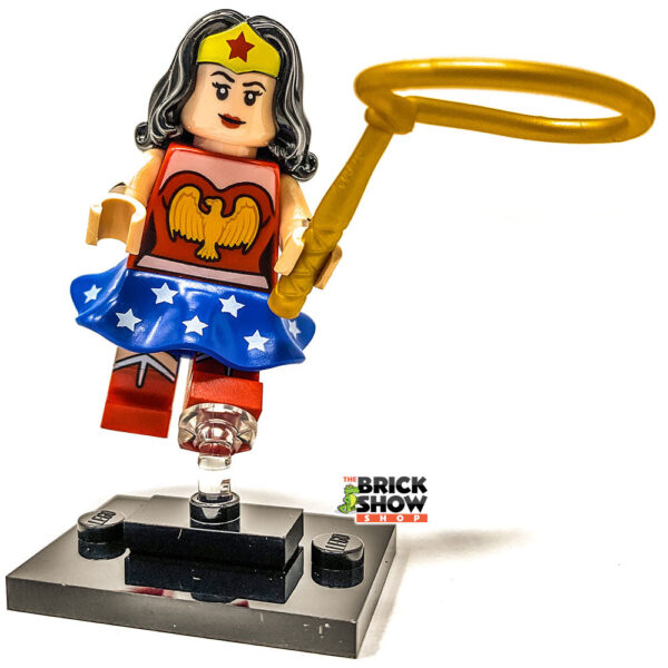 Wonder Woman (Classic 1941) - LEGO DC Comics Collectible Minifigure (Series 1) - Image 2