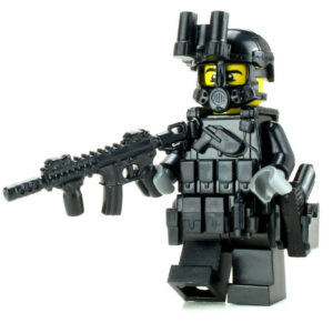 SWAT Police Officer Assaulter - Custom Military Minifig