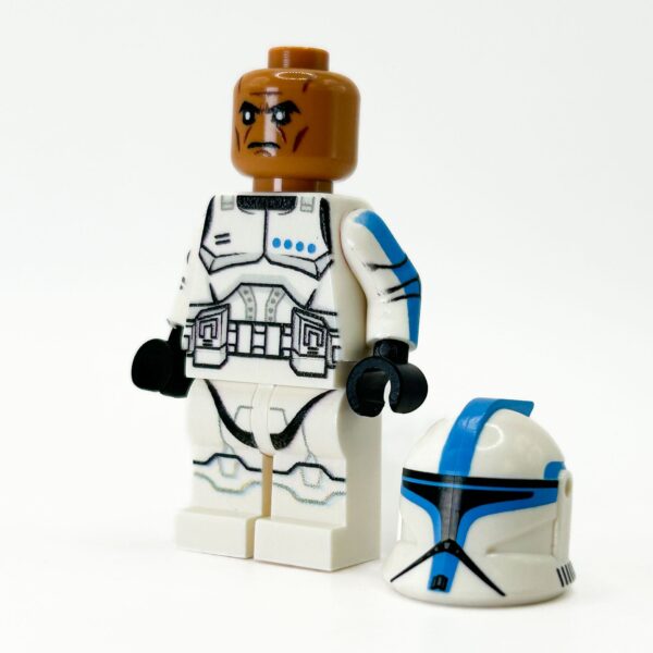 Custom Lieutenant Clone Trooper (Dark Azure, Phase 1) Minifig  - B3 Customs - Image 3