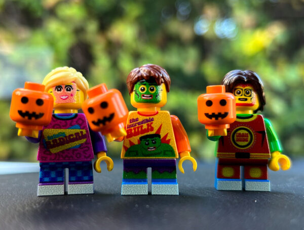 Set of 3 Kids Trick-or-Treating on Halloween Minifig Collection - Image 2