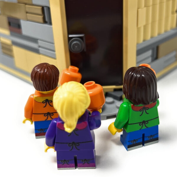 Set of 3 Kids Trick-or-Treating on Halloween Minifig Collection - Image 4